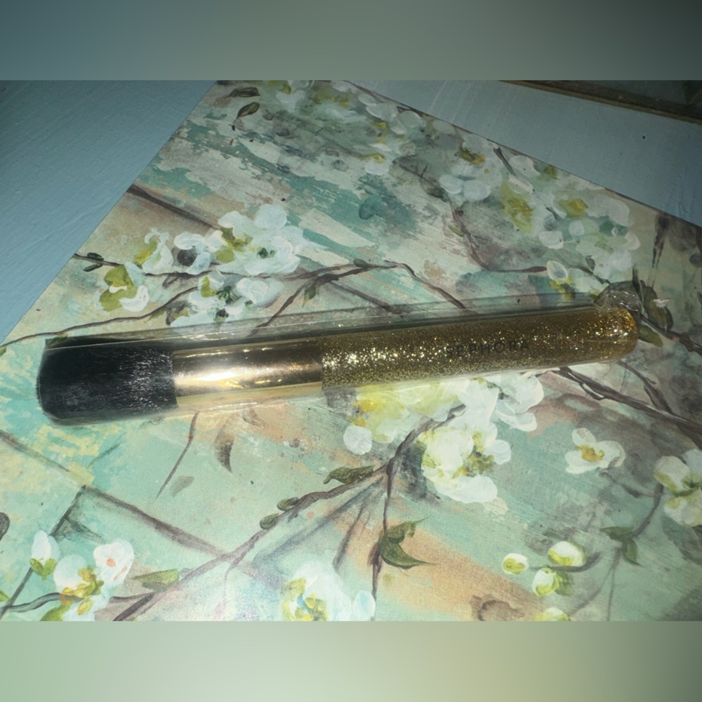 Sephora Gold Glitter Small Powder Brush NEW